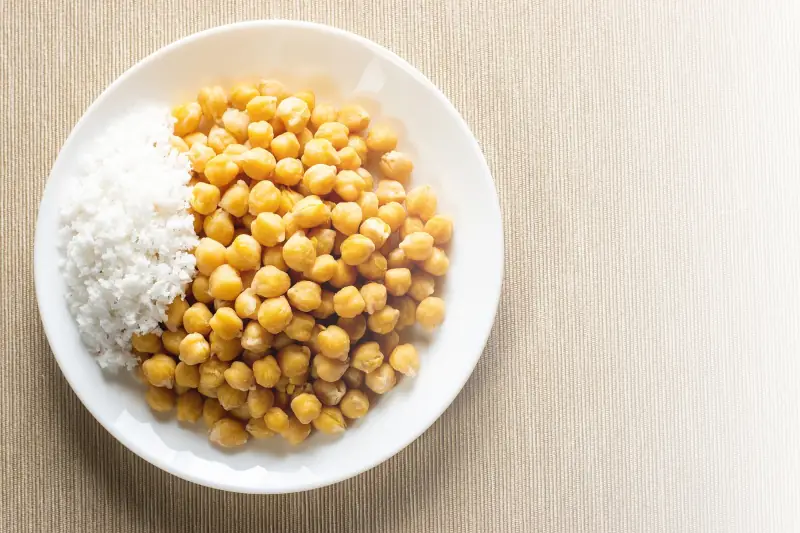 חלבון מהצומח - חומוס ואורז